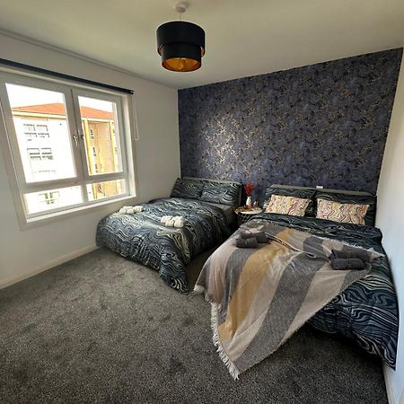 Glasgow Modern Style Home , Separate Entrance Екстер'єр фото