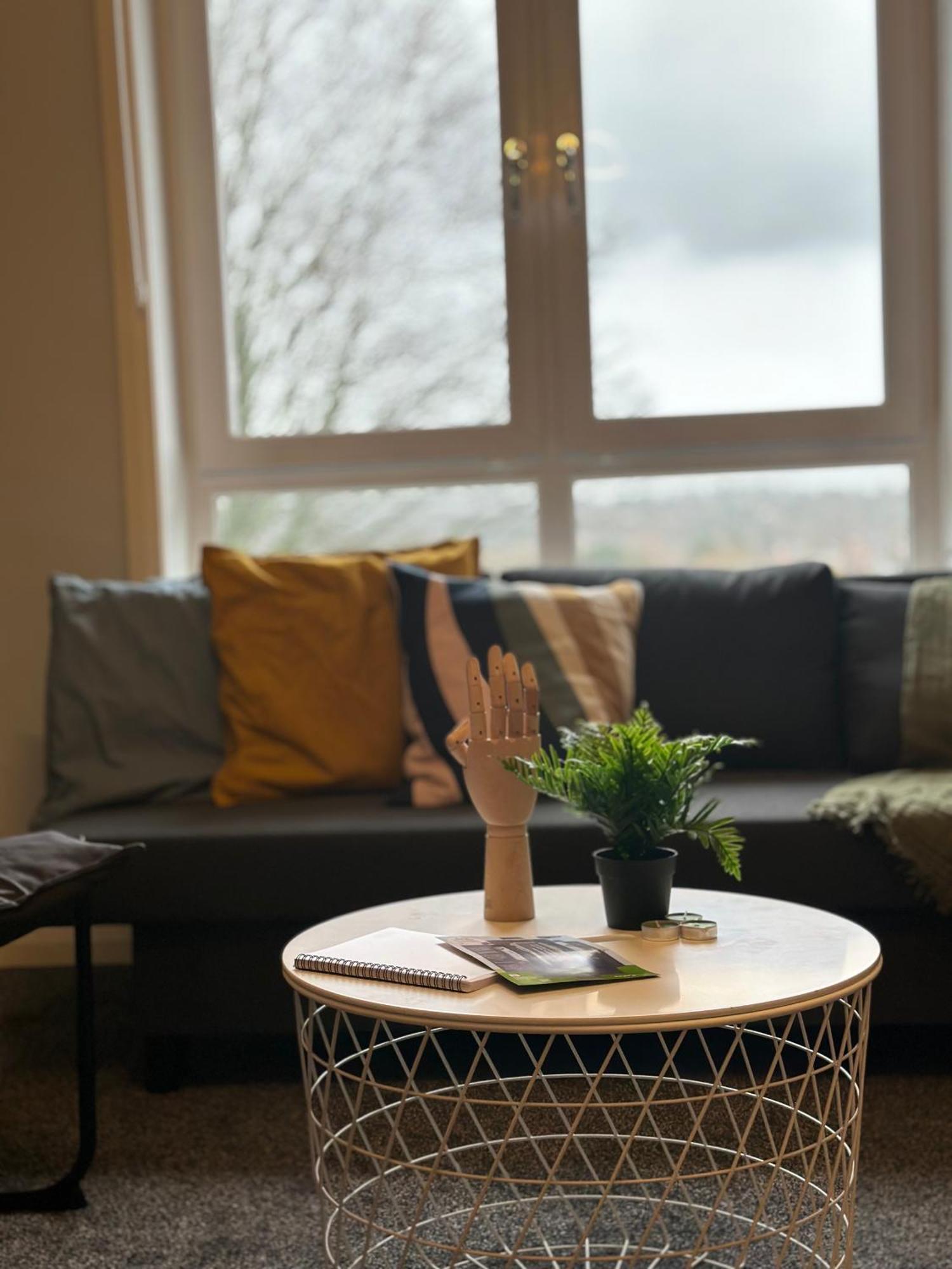 Glasgow Modern Style Home , Separate Entrance Екстер'єр фото