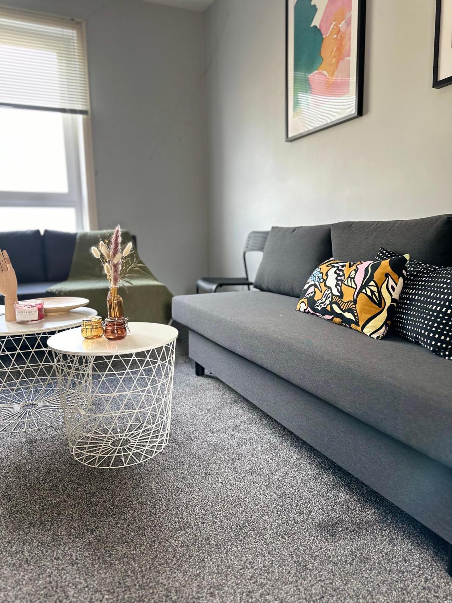 Glasgow Modern Style Home , Separate Entrance Екстер'єр фото