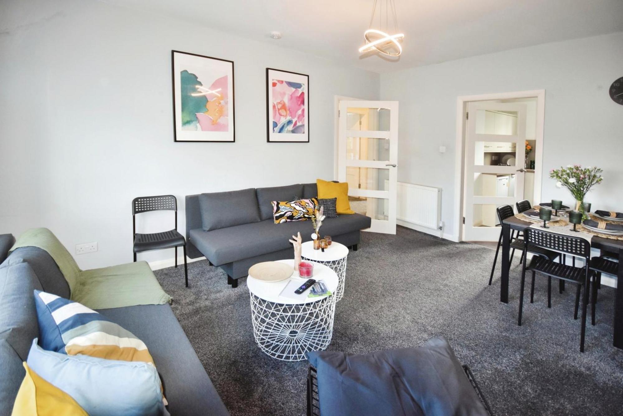 Glasgow Modern Style Home , Separate Entrance Екстер'єр фото