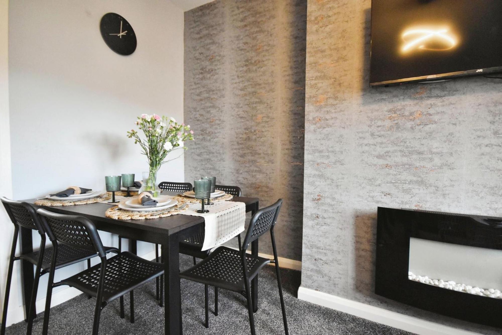 Glasgow Modern Style Home , Separate Entrance Екстер'єр фото